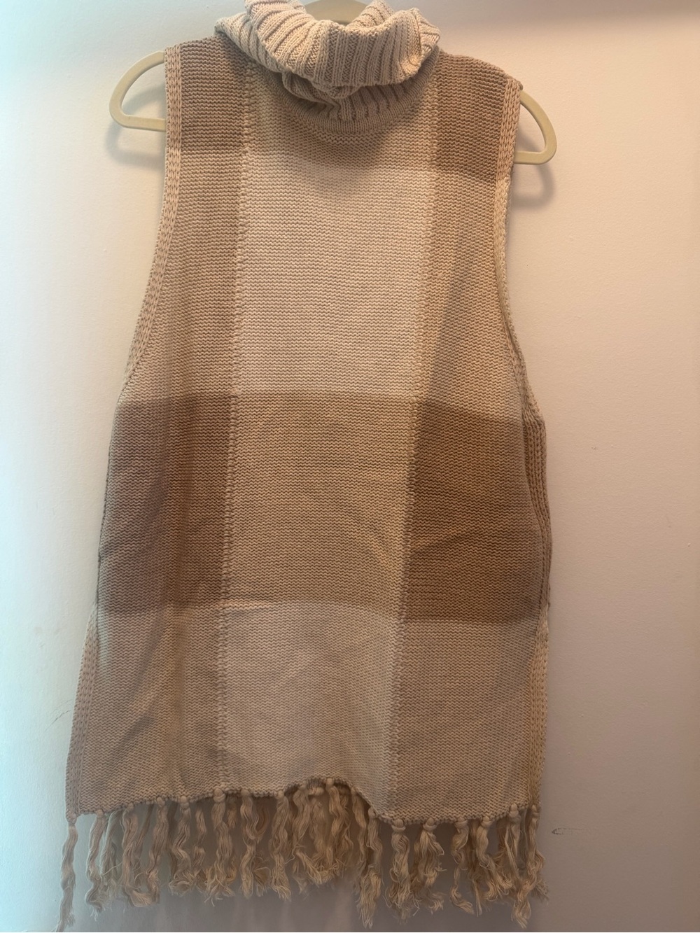 Adam Lippes For Target Beige and Cream Sleeveless Turtleneck Sweater Vest